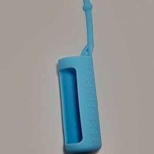 Blue Rubber essential oil case for 10ml bottles.